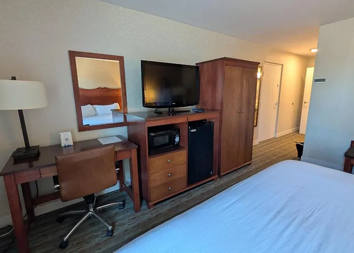Wyndham Visalia